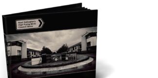 Noel Gallagher's High Flying Birds - Council skies von Noel Gallagher's High Flying Birds - 2-CD (Mediabook) Bildquelle: EMP.de / Noel Gallagher's High Flying Birds