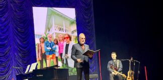Schlagzeuger Bertram Engel hat ein Buch geschrieben und ist auf musikalischer Lese-Tour u.a. am 17. Januar 2025 in München Fotos aus München (Foto: Marcus Liprecht)