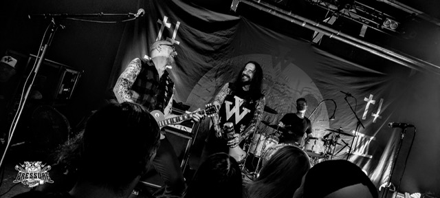 DER W Böhse Onkelz Sänger und Songwriter Stephan Weidner spielte im Frankfurter Club "Das Bett" am 10. November 2022