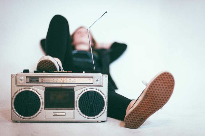 eric-nopanen-8e0EHPUx3Mo-unsplash Bands auf Tourneen – was tun sie, um die Zeit totzuschlagen - Bild von Eric Nopanen auf Unsplash